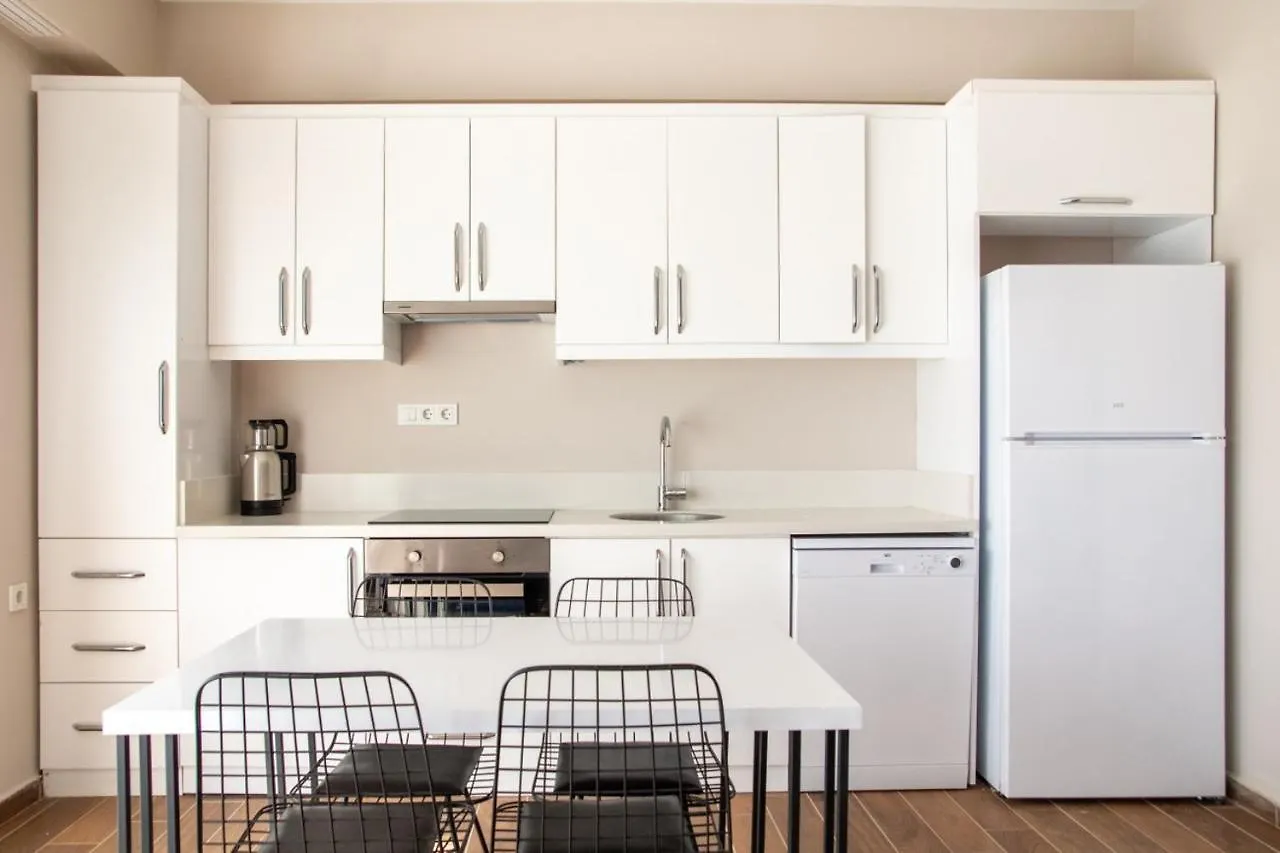 Superb Flat Near Sea With Shared Pool In Cesme Apartman